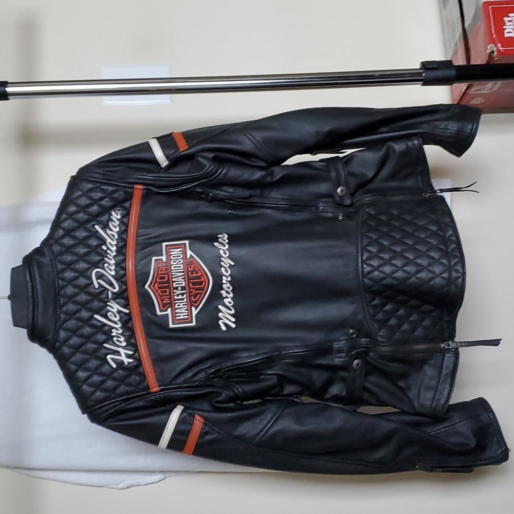 Womens Harley leather M size